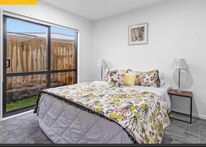 Budget King Room